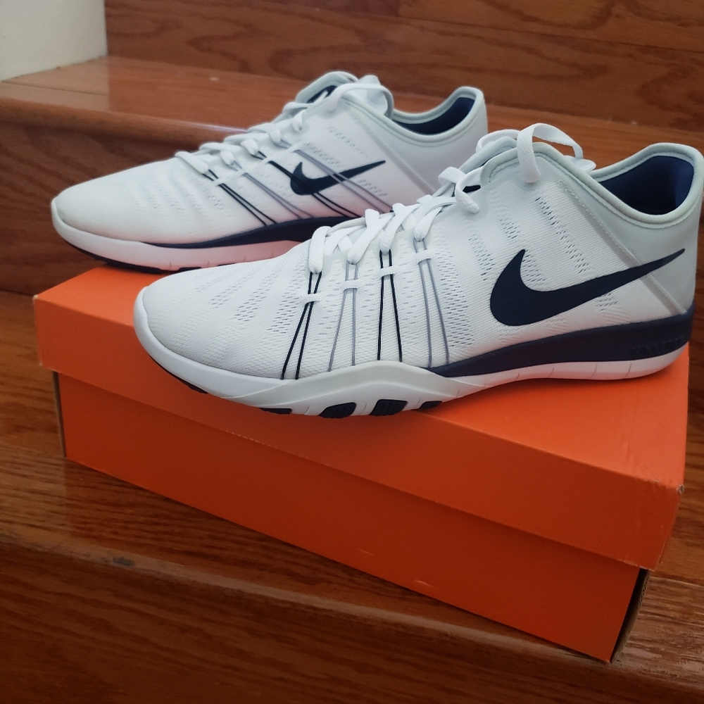 Women's Nike Free Trainer 6 Size 10